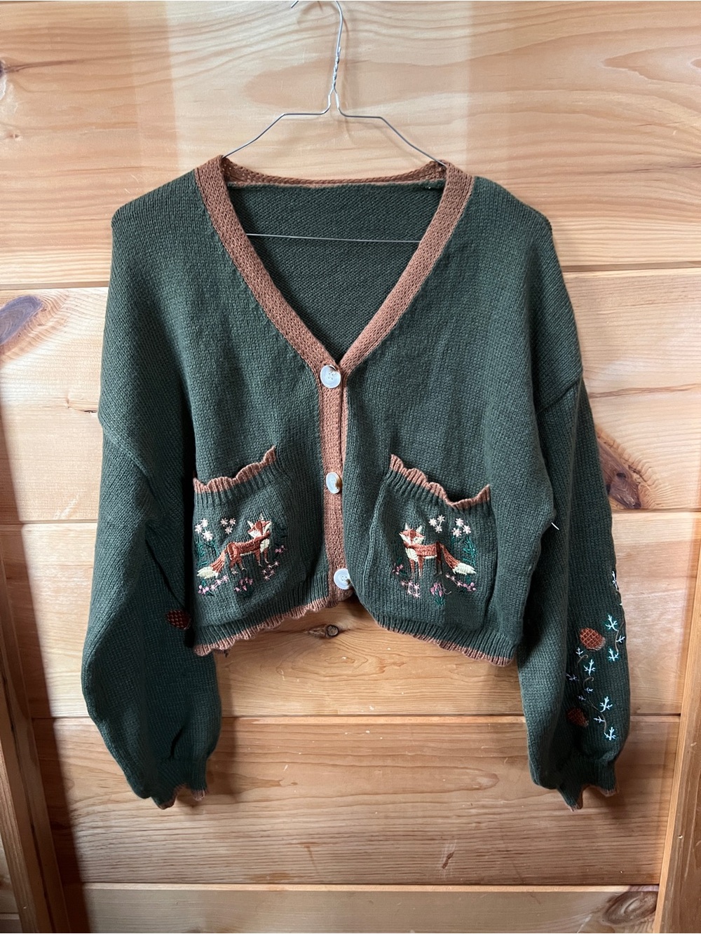 Forest Green Cropped Fox Embroidered Women's Cardigan